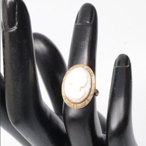 Vintage 10K Yellow Gold Cameo Ring
